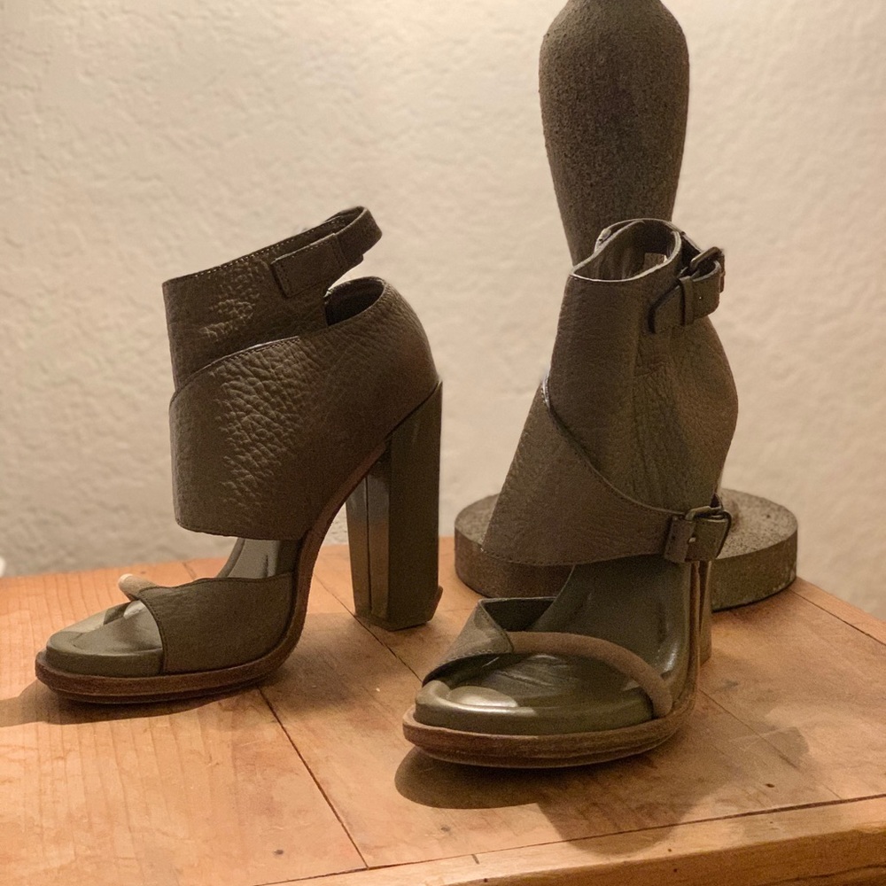 Alexander Wang Suvi Leather Block Heel